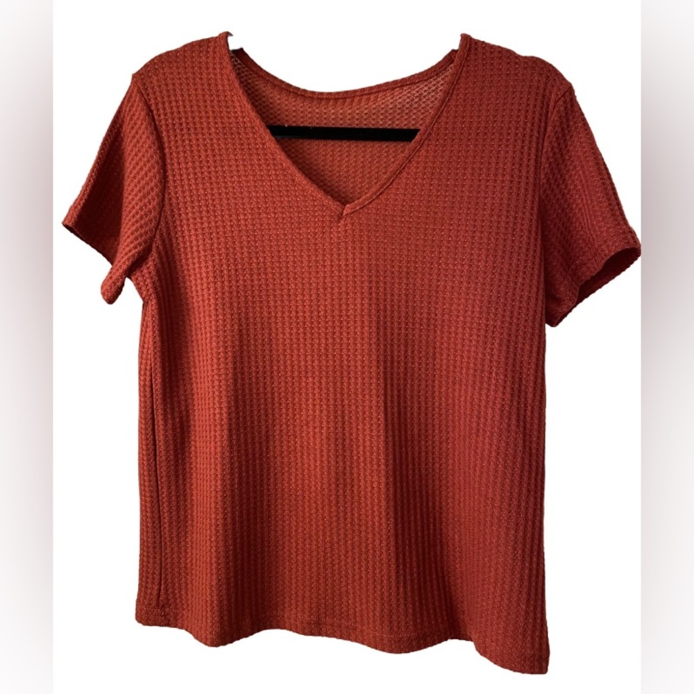 Short-sleeve Burgundy Waffle-weave V-neck Top